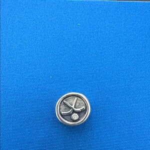 Silver Round Pin with Crossed Hockey Sticks